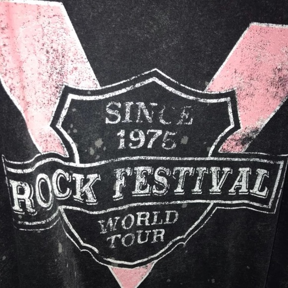 Band Tour Tee - Picture 3 of 4